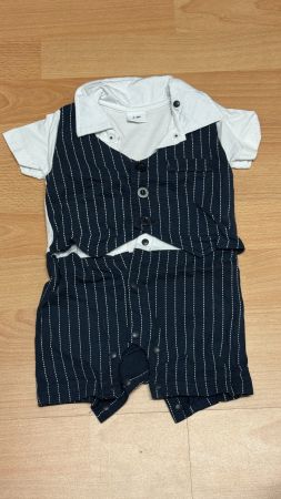 Baby Strampler Anzug Grösse 0-3M guter Zustand