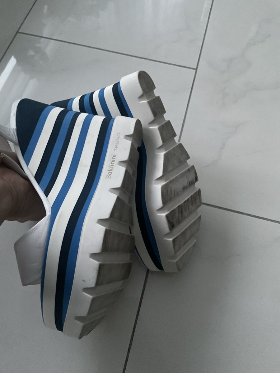 Baldinini Scarpe da donna: Gr.39 Baldinini Wedges in Weiss – Usato da Au ZH venduto da Daiga