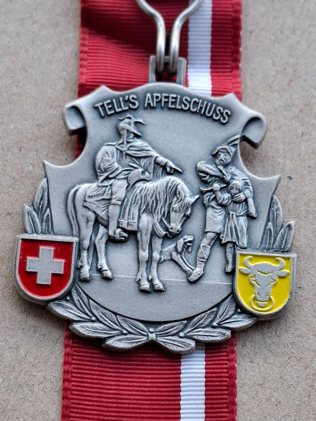 Medaillen: Tell Apfelschuss (L59) – Gebraucht aus Schwanden GL von Suvorov