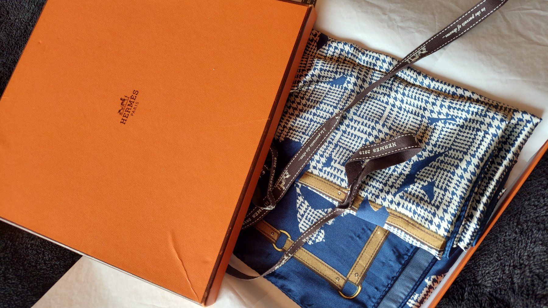 Foulard & Sciarpe: Foulard nicht Hermès + Hermès Box gratis dazu – Usato da Gwatt (Thun) venduto da Letzte-Chance-III 4
