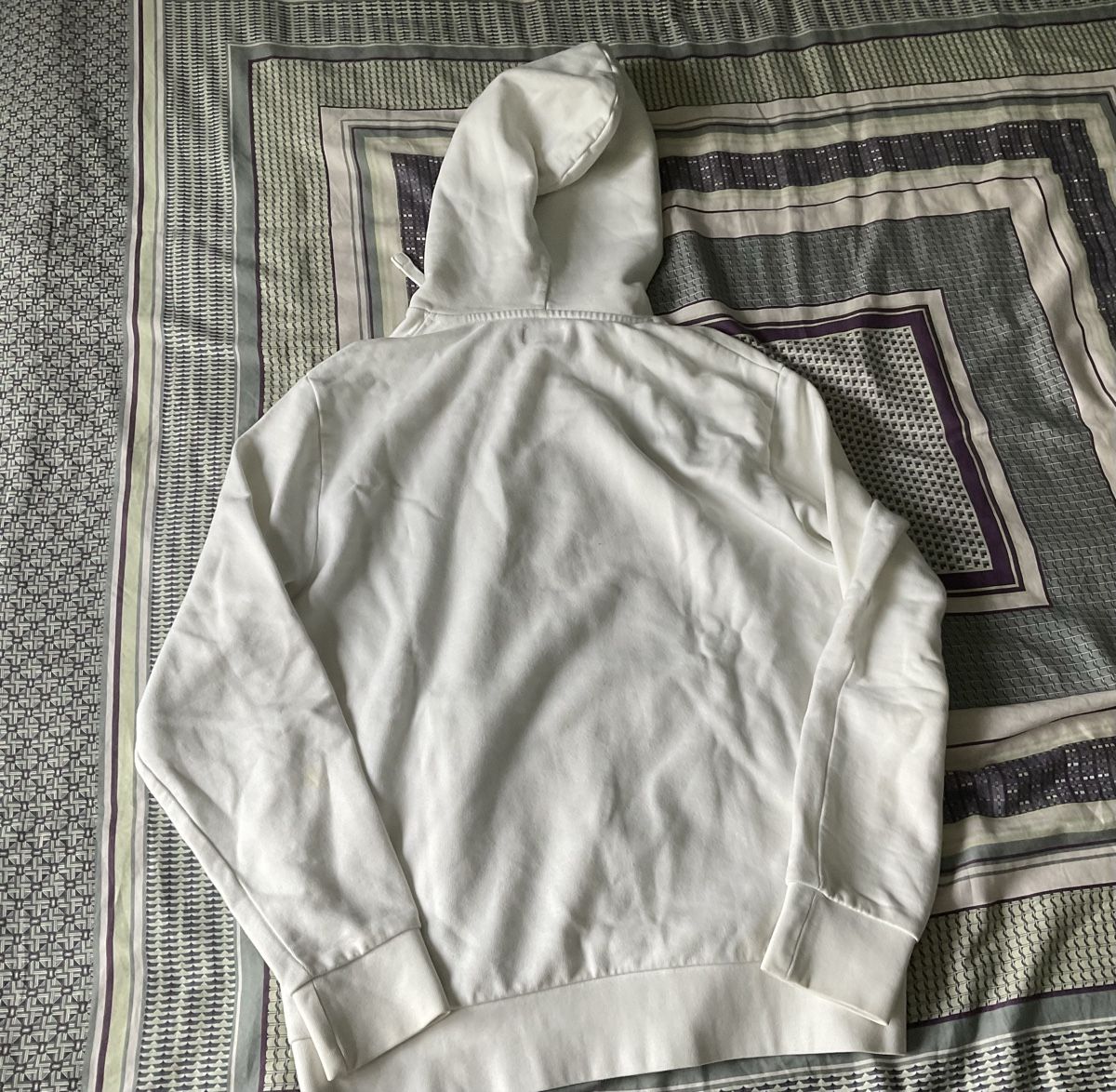 Pulls & Sweat-shirts: Pullover weiss, Grösse S – D'occasion à Küsnacht ZH par thm_bqw7