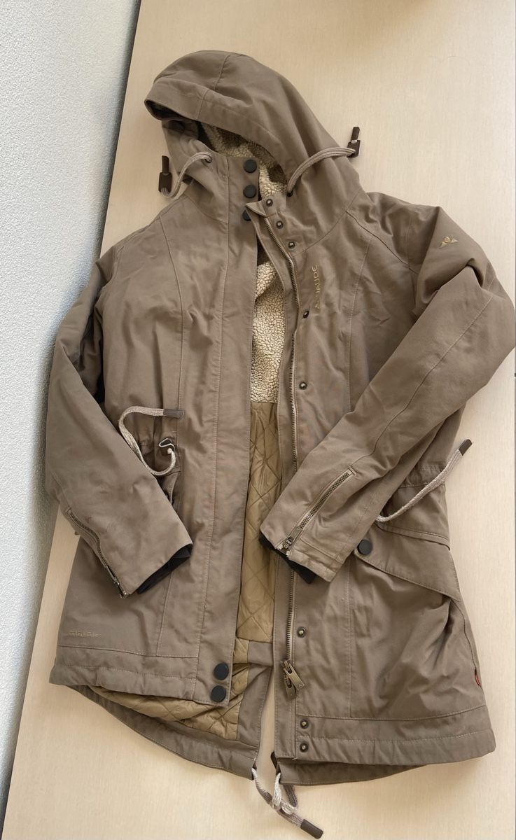 Manteaux: Parka braun Grösse 34 gebraucht – D'occasion à Sachseln par Resik 1