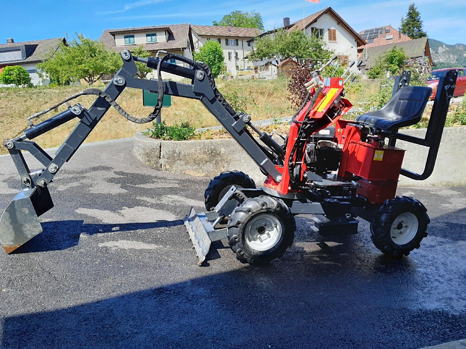 Bagger: Minibagger/Pneubagger Allrad – Gebraucht aus Mümliswil von rem_y66k 2