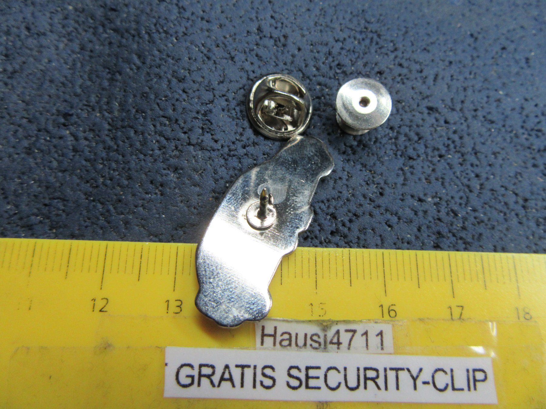 Audi Plaketten & Abzeichen: AUDI A4 B5 AUTO PIN MIT SECURITY-CLIP – Gebraucht aus Ettingen von Hausi4711 2