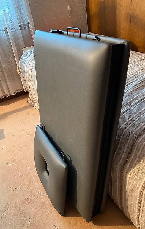 Liegen & Liegestühle: Massagetisch klappbar – Gebraucht aus Herisau von Sunne12 2