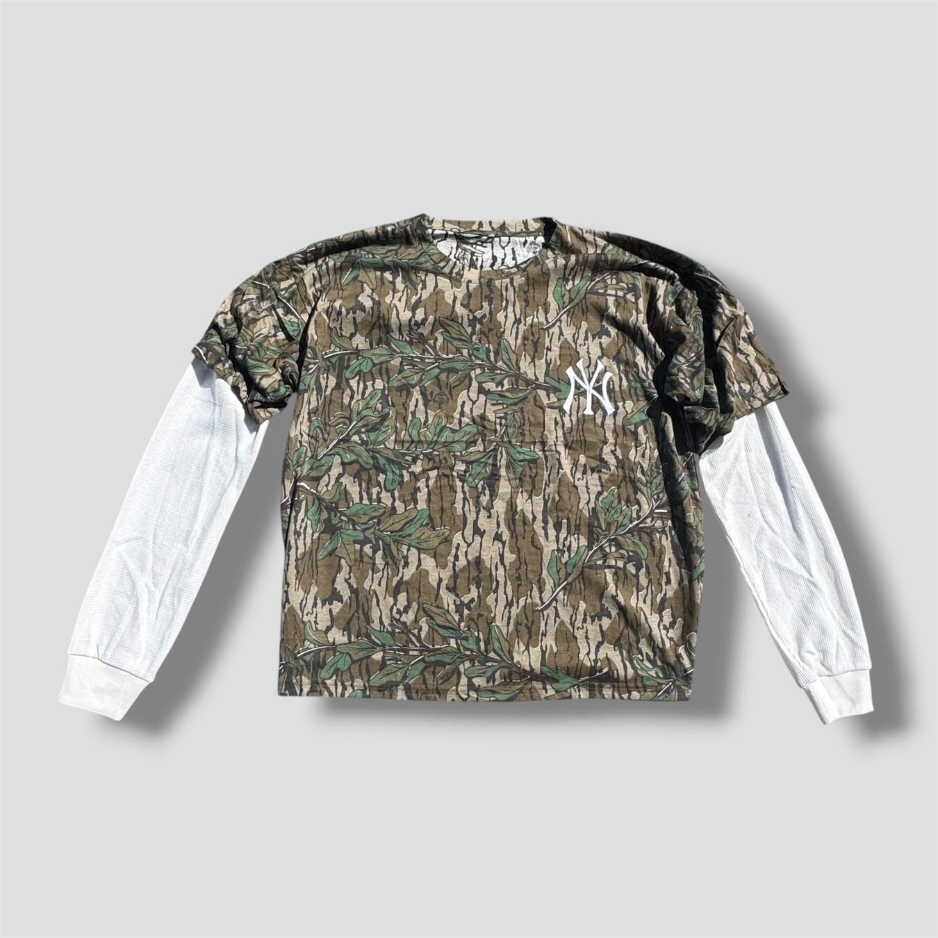 Maglioni & Felpe: Yankees custom made camouflage longsleeve – Usato da St. Gallen venduto da sourced_limited