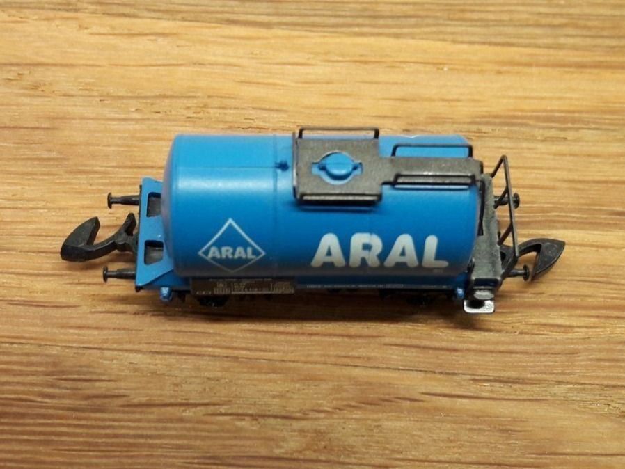Märklin Modellini di ferrovie: Märklin Z : DB wagon citerne "ARAL" – Usato da Buttes venduto da Cafe2005 7