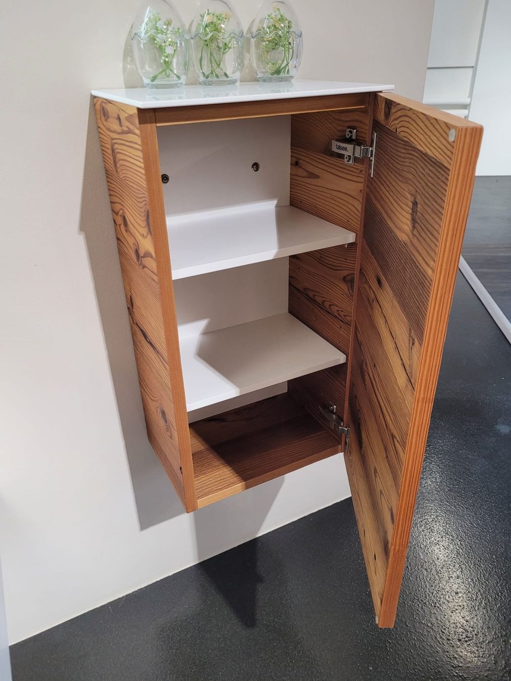 Mobili per bagno: Badmöbel mit Waschtisch und Spiegel (Talsee) – Usato da St. Gallen venduto da hp.mueller_ag 5
