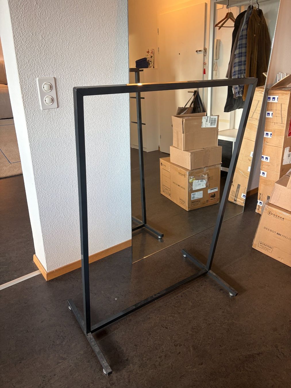 Autres décorations & accessoires: Kleiderständer – D'occasion à Zürich par jdiggs