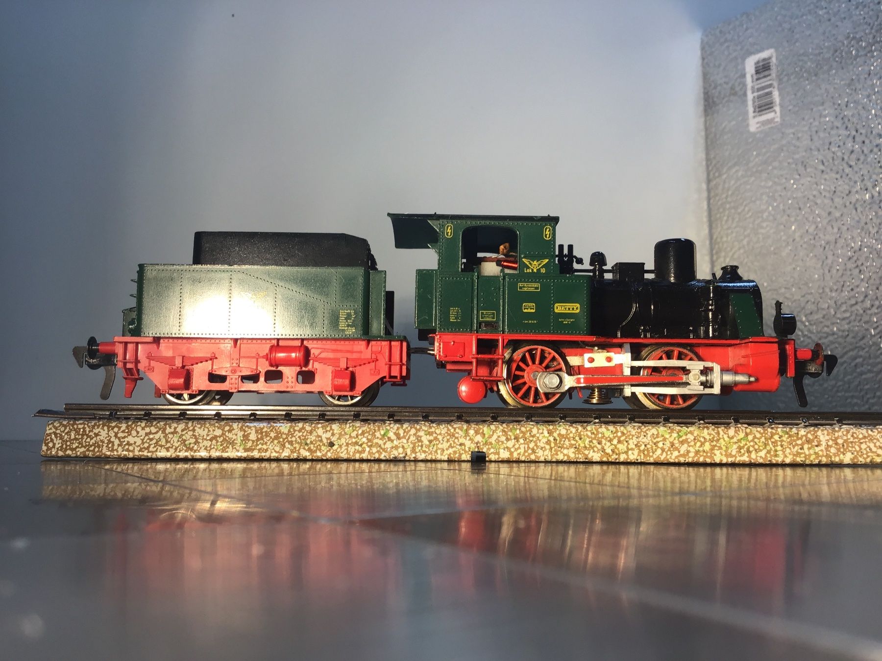 Fleischmann Trains électriques: FLEISCHMANN DAMPFLOKOMOTIVE SPUR H0 – D'occasion à Männedorf par Spezial-Modelle 3