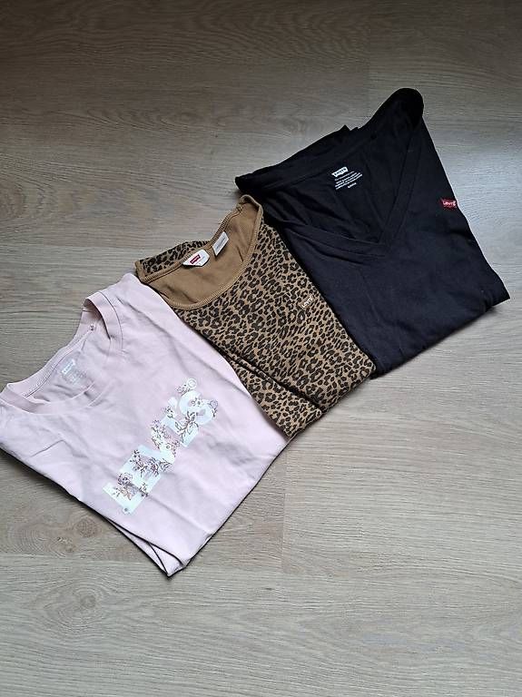 T-shirt: Levis Shirts Gr. S – Usato da Biel/Bienne venduto da Flowi