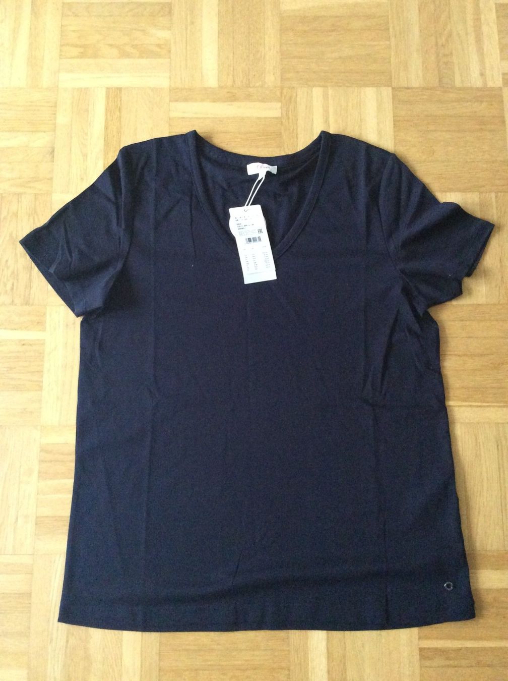S.Oliver T-shirt: Zwei T-Shirts von S.Oliver Gr.38 – Nuovo e nell'imballaggio originale da Riehen venduto da apo_n7lm 2