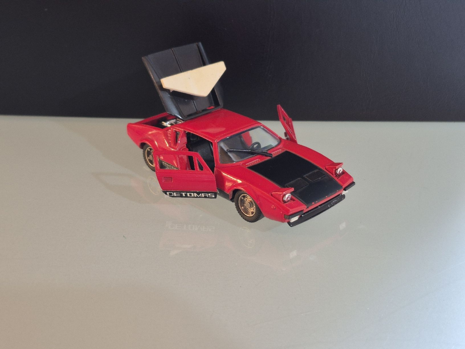 De Tomaso Modellini d'auto: Sakura Detomaso Pantera GTS 1:43 – Usato da Uetendorf venduto da myhome12 2