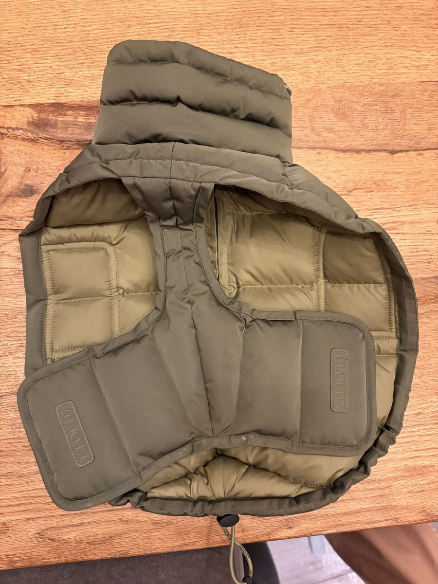 Cloud7 Abbigliamento: Cloud7 Hundemantel Alaska Light Olive, Große 3 – Nuovo (secondo la descrizione) da Pfaeffikon SZ venduto da ber_5zjw 4