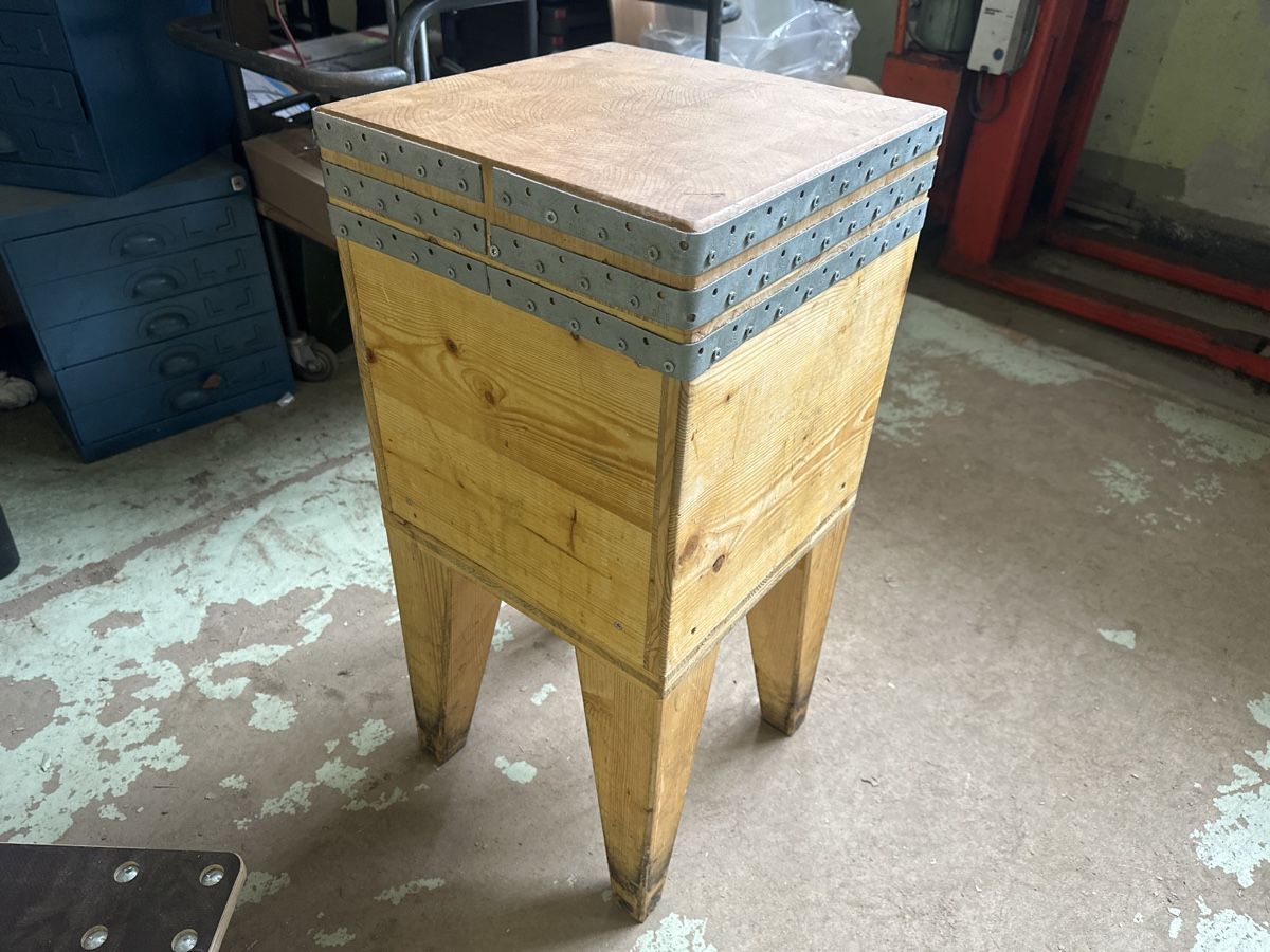 Cucine complete: schöner neuwertiger Hackbock Hackklotz 35x35xH75cm – Usato da Necker venduto da liq24 3