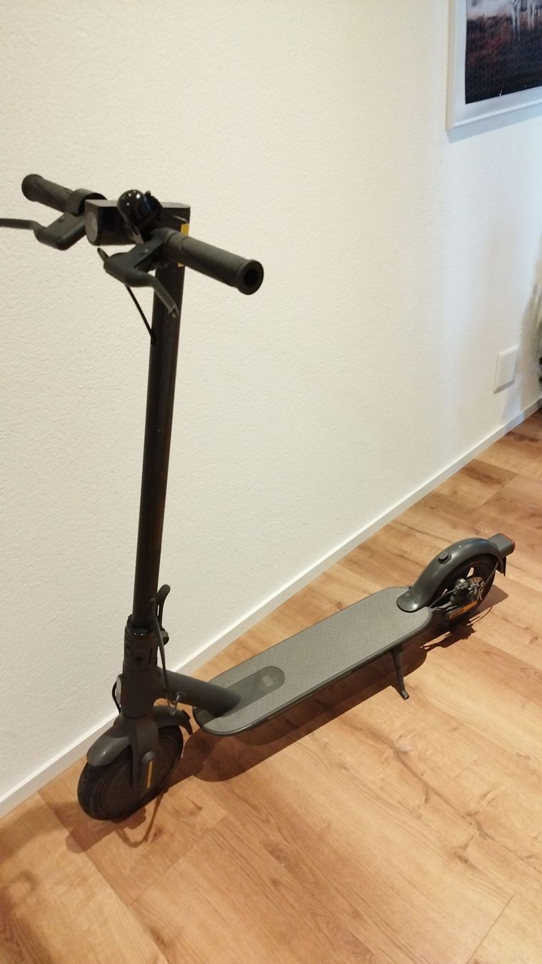 Xiaomi Kickboard: Xiaomi E-Scooter 1S – D'occasion à Walkringen par ani_6bgd