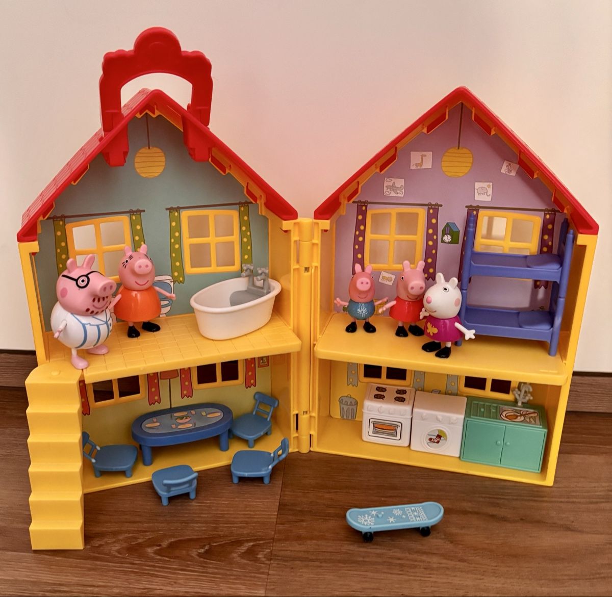 Casette per bambini: Peppa Pig Haus mit Figuren!!! – Usato da Einsiedeln venduto da sum_xm7z