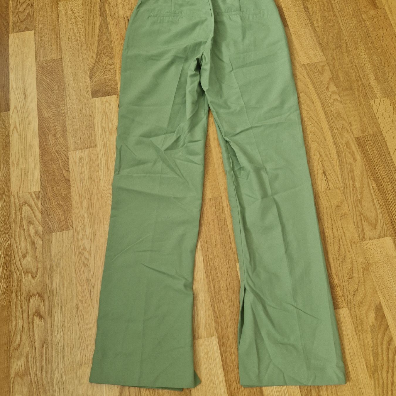 Benetton Pantaloni: Schicke Hose Damen Gr. 36 Benetton grün – Nuovo (secondo la descrizione) da Frenkendorf venduto da gca_d2qp 4