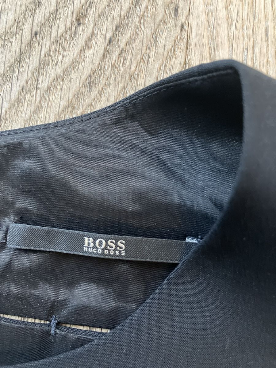 Hugo Boss Robes: Boss Etuikleid Gr 34 – D'occasion à Zürich par Dsire 4