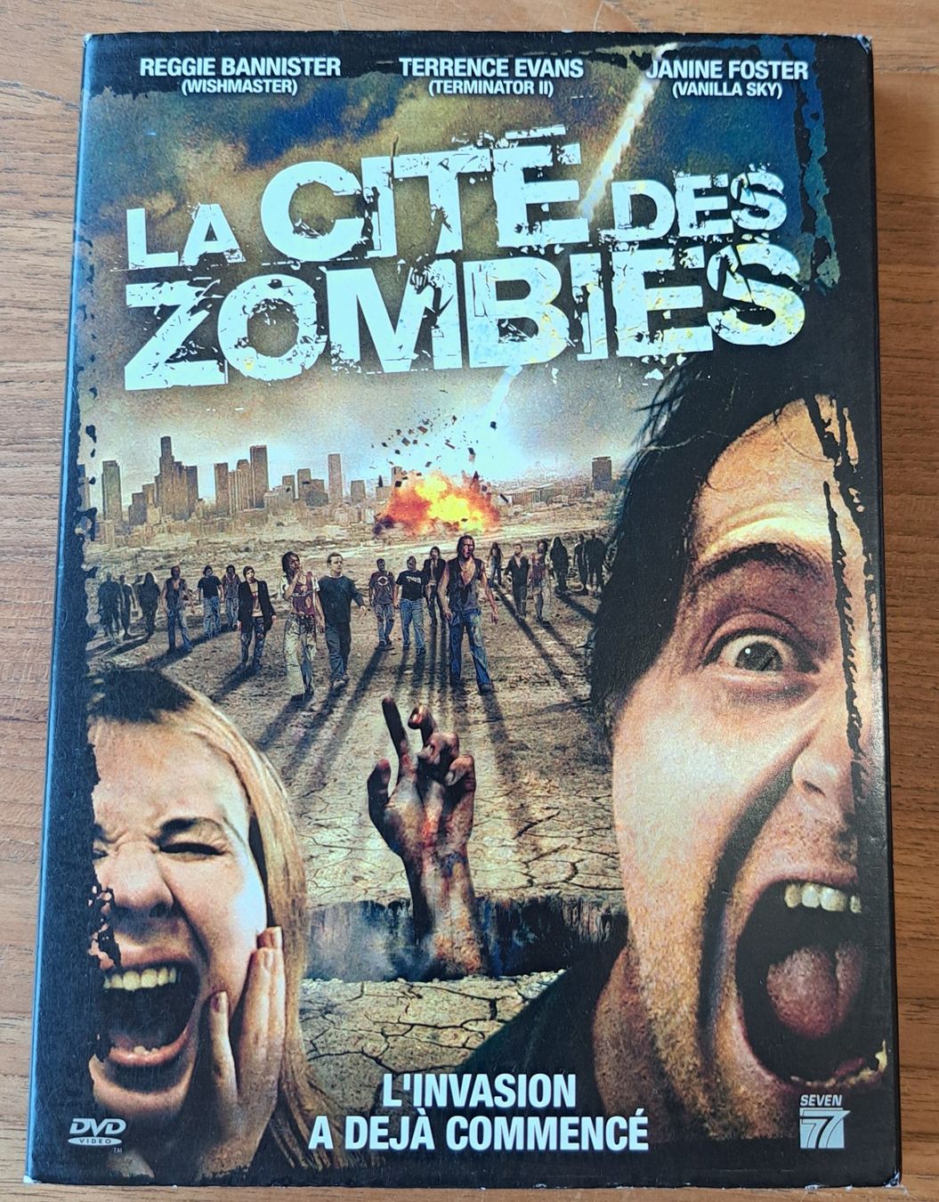 Tous les DVDs: DVD La cité des zombies – D'occasion à Biel/Bienne par ESOXMAN