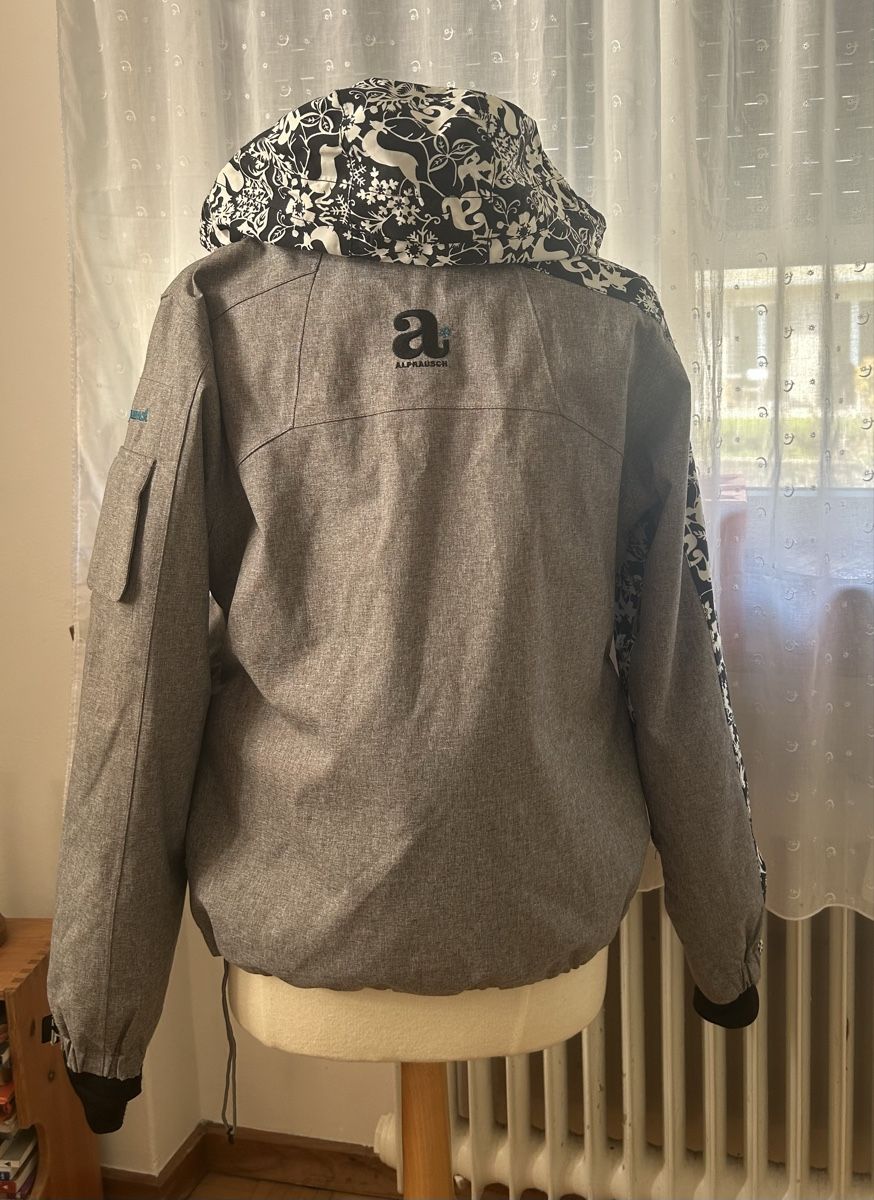 Giacche: Alprausch Jacke Grösse M – Usato da Schaffhausen venduto da Lucyswunderlade 2