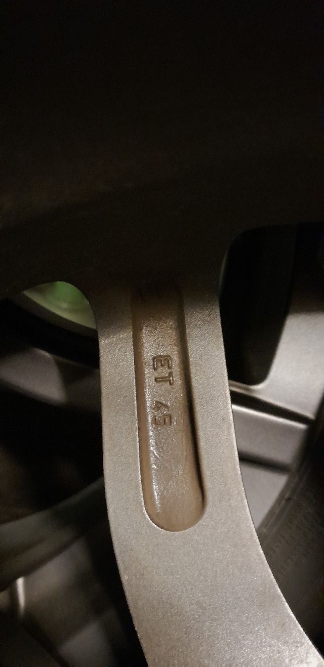 Pneumatici & Ruote complete: Landrover Evoque Winterräder – Usato da Langnau i. E. venduto da subaru_94 6