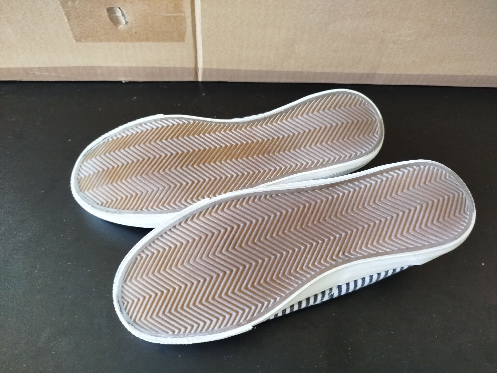 Graceland Chaussures femmes: Turnschuhe gestreift Grösse 40 gebraucht – D'occasion à Rümlang par kpw_t955 1