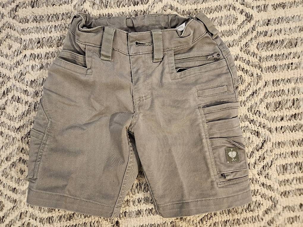 Lotti & Set di vestiti: Jungen Kleiderpaket 110-116 – Usato da Nussbaumen AG venduto da Ralix 4