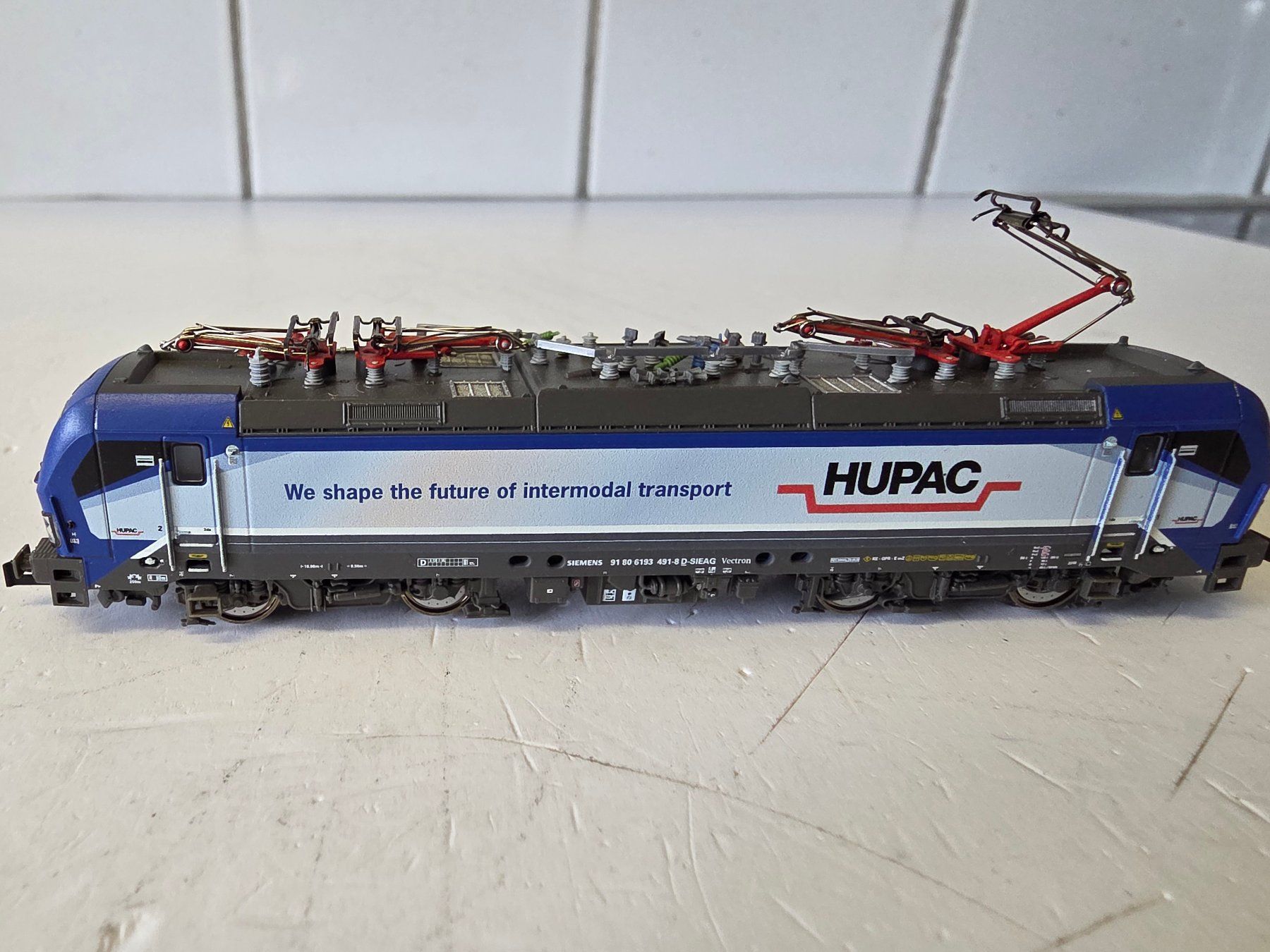 Fleischmann Modellini di ferrovie: E-Lok HUPAC, BR 193 "Vectron", mit Schnittstelle – Nuovo (secondo la descrizione) da Seuzach venduto da Loeckeli01 3