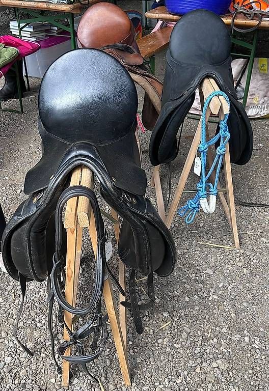 Selles, accessoires: Selles équitation: Prestige/Wintec Isabel Werth/débourrage – D'occasion à Vinelz par Jilly123 4