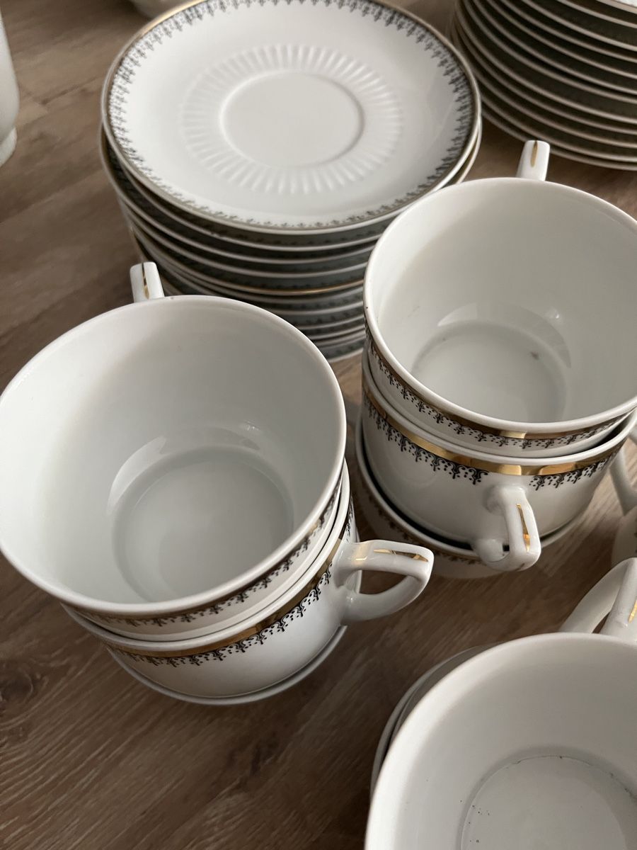 Set di piatti: Geschirrset Jarolina – Usato da Egerkingen venduto da Furrer2 1