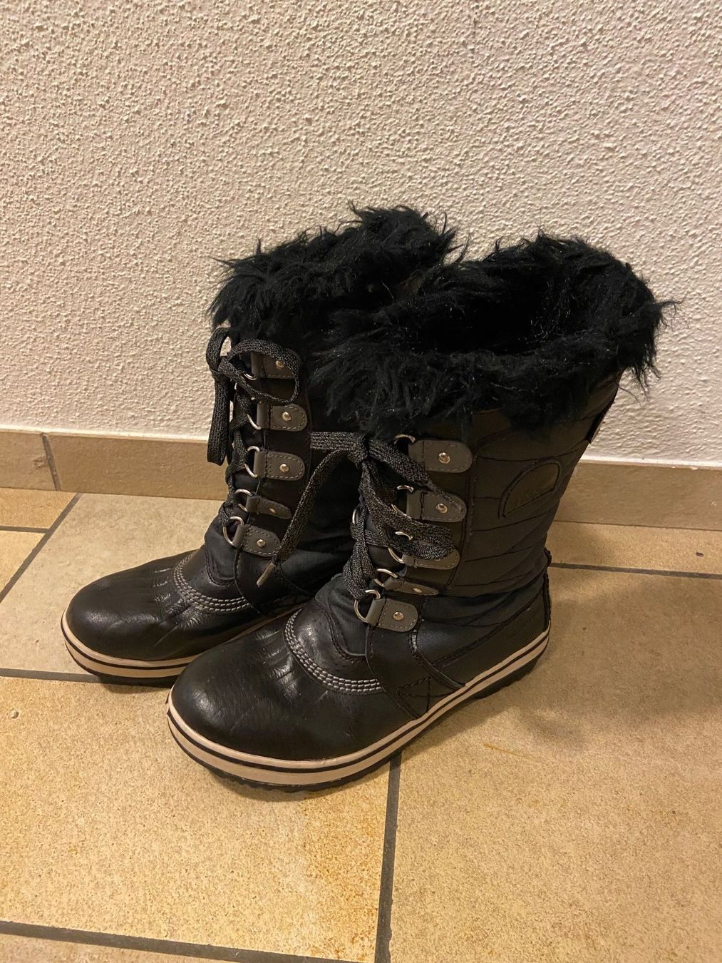 Sorel Schuhe für Mädchen: Winterstiefel Sorel Mädchen Grösse 36 wasserdicht – Neu (gemäss Beschreibung) aus Hausen AG von dege02