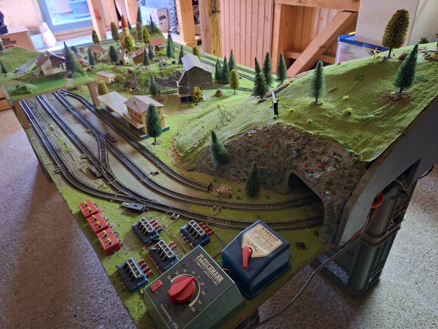 Lima Modelleisenbahnen: Modeleisenbahn HO Lima – Gebraucht aus Doppleschwand von Angla 2