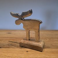 Deko Elch aus Metall auf Holzsockel - Winter Deko!