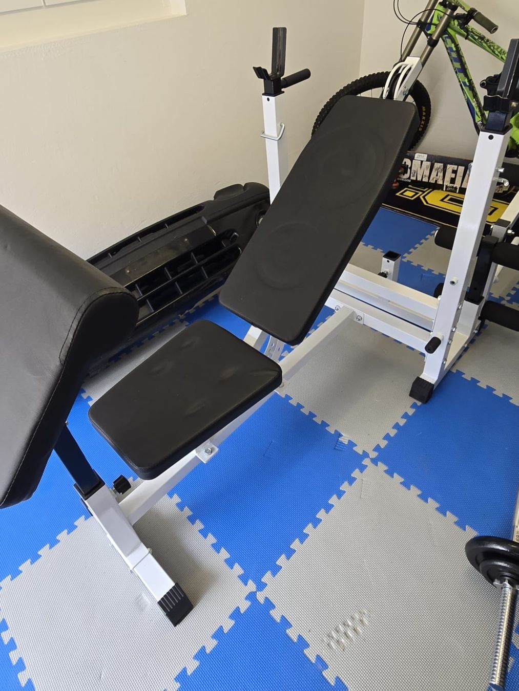 Hometrainer: Universal Multi-Schrägbank Flachbank – Usato da Wangs venduto da Restposten.Garage 1