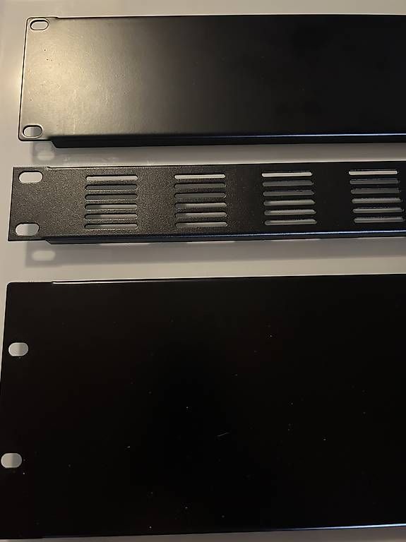 Autres accessoires: 6x Rackblenden – D'occasion à Müllheim Dorf par castor29 1