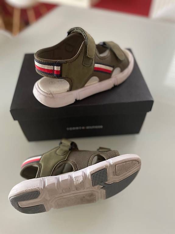Tommy Hilfiger Scarpe per ragazzi: Tommy Hilfiger Sandaletten, Gr. 34 – Usato da Lufingen venduto da mar_v5lj 3