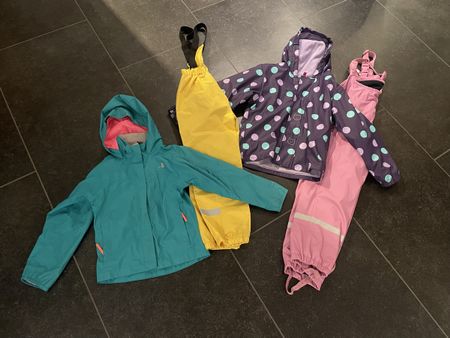 Regenkleider-Paket (Regenhose und Regenjacke) Grösse 128 