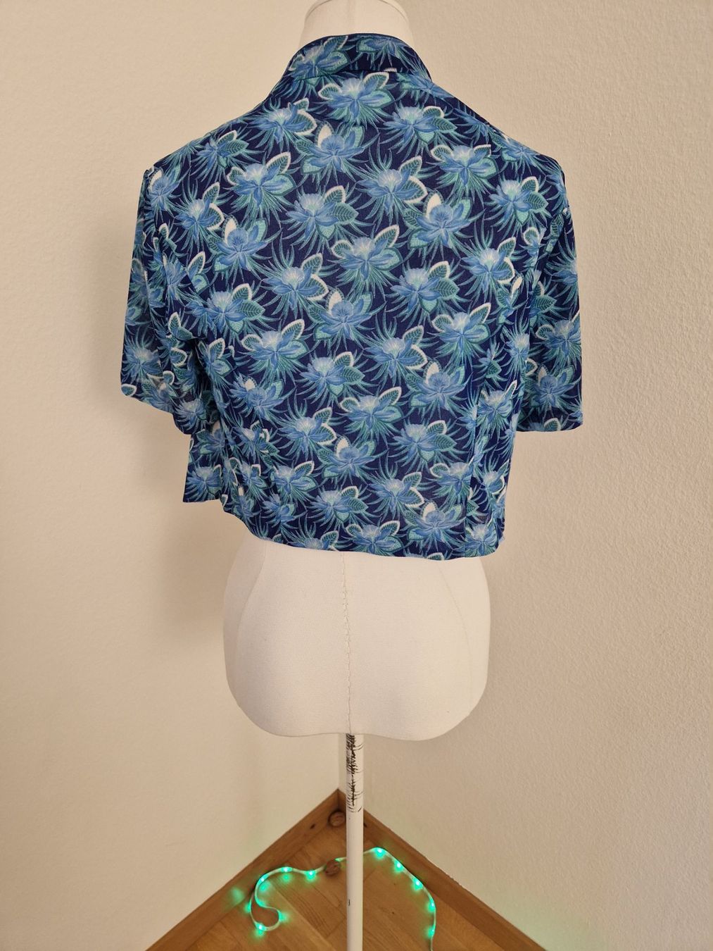 Boleros: Blaues Kurzjäckchen Gr. 40 - Sommerlich & elegant – Gebraucht aus Glattbrugg von hap_8w8v 2