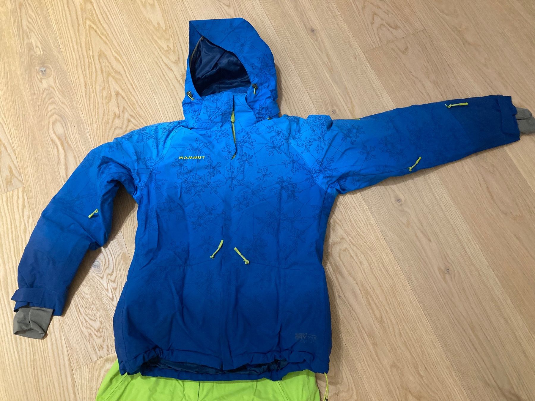 Mammut Giacche: Mammut Ski Anzug / Jacke / Hose – Usato da Rorbas venduto da Astrafix 1