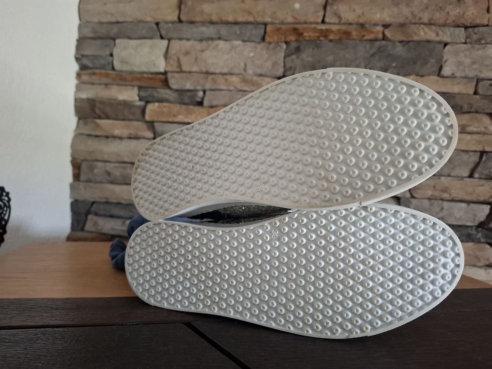 Damenschuhe: baskets effet jeans, pailletées – Neu und originalverpackt aus Saignelégier von mar_kf97 3