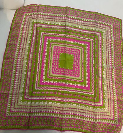 Seiden Foulard 🌸
