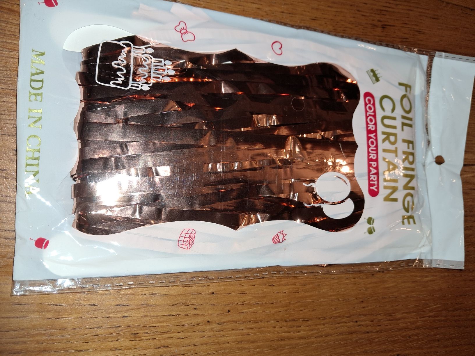 Alle Dekorationen: foil fringe curtains doré rose – Neu und originalverpackt aus Le locle von juliensaran