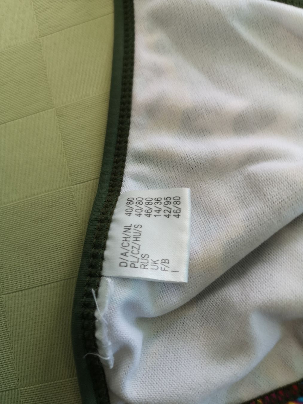 Badekleider & Bikinis: Maillot de bain à notif – Gebraucht aus Nyon von bicounette66 2