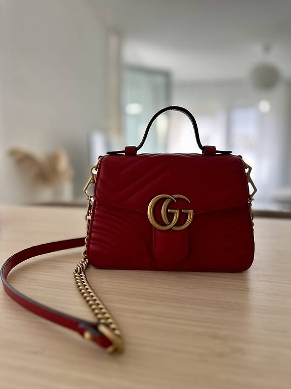 Gucci Borse da donna: Gucci Marmont Tasche rot – Usato da Gränichen venduto da Adero