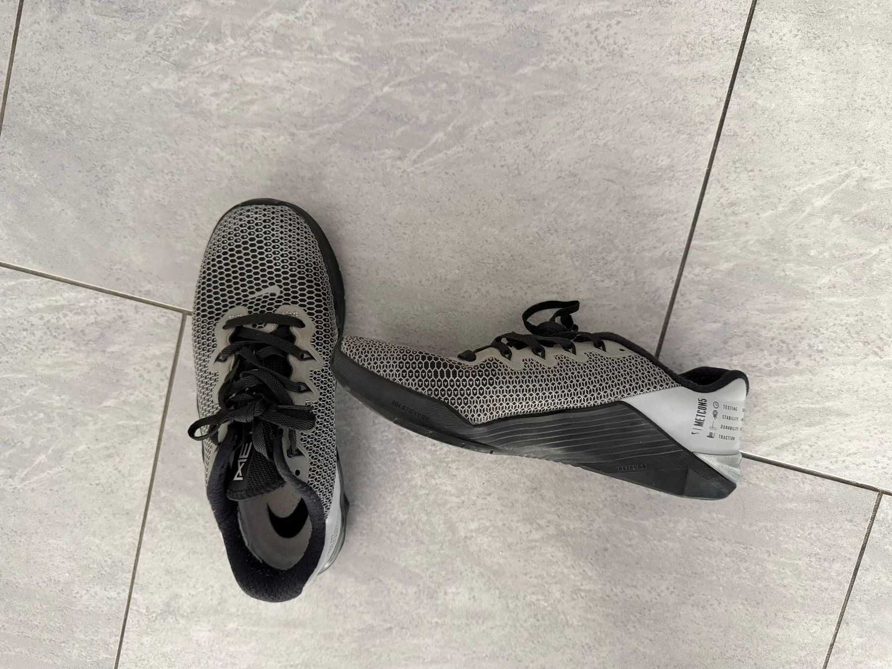 Scarpe da donna: Trainingsschuh - Grösse 38 - Metcon 5 - Nike – Usato da Bülach venduto da Loredana13 3