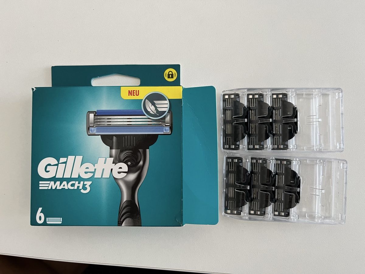 Gillette Rasierapparate & Rasierklingen: Rasierklingen Gillette NEU – Neu und originalverpackt aus Muhen von Leon01
