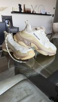 Balenciaga Triple S Sneakers Grösse 36 Beige