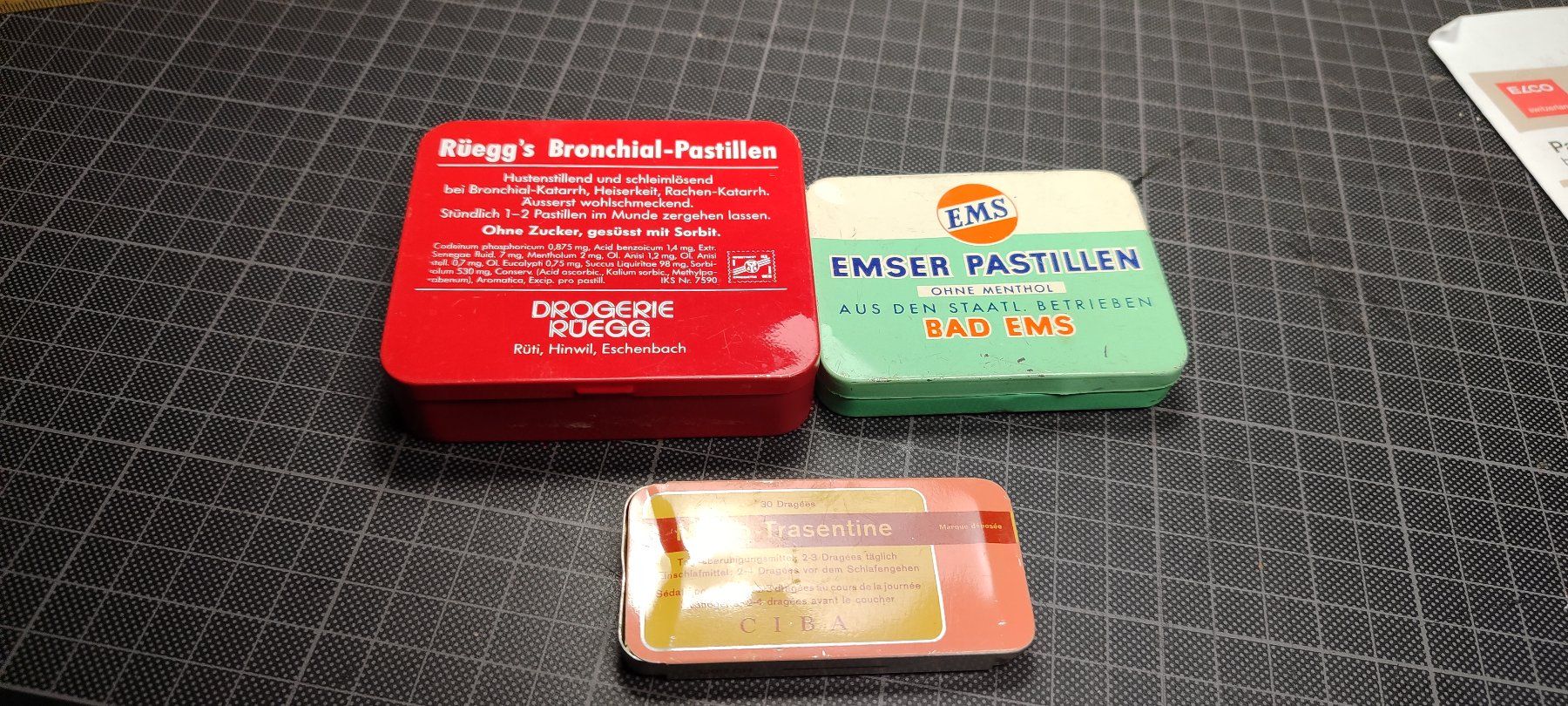 Barattoli: 4 Wunderschöne alte Blechdosen Hals Tabletten  – Usato da Gelterkinden venduto da MYSTOREFORYOU4460 2