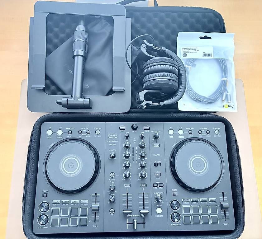 Console di mixaggio: Pioneer DDJ-FLX4 DJ-Set (Controller, Headset, Boxen, Case) – Usato da Sarnen venduto da tom1117